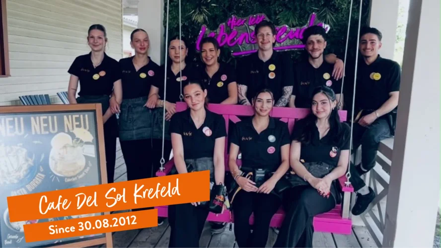 Ein Teambild von den Mitarbeitern im Cafe Del Sol Krefeld.