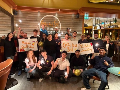 Ein Teambild von den Mitarbeitern im Cafe Del Sol Bremen