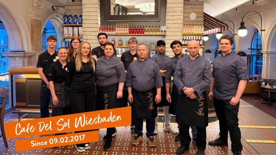 Ein Teambild von den Mitarbeitern im Cafe Del Sol Wiesbaden.